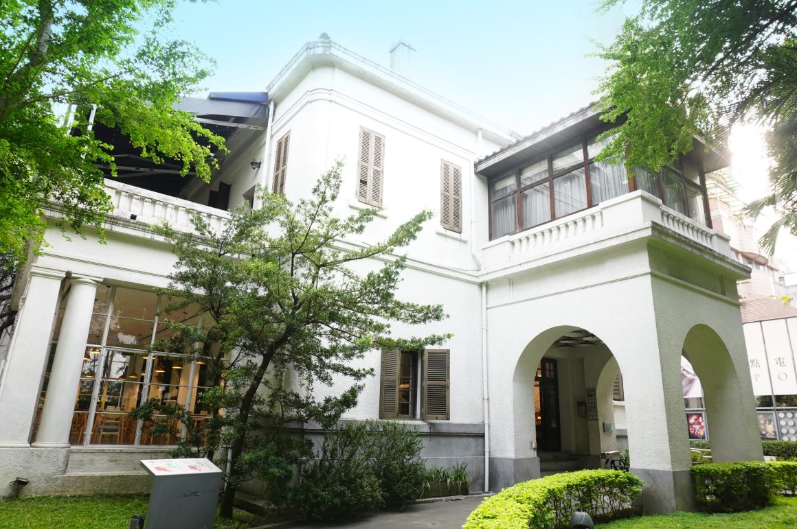 SPOT Taipei Film House, a two-story, western-style building, was once the US ambassador's residence. (Photo・Department of Information and Tourism, Taipei City Government)
