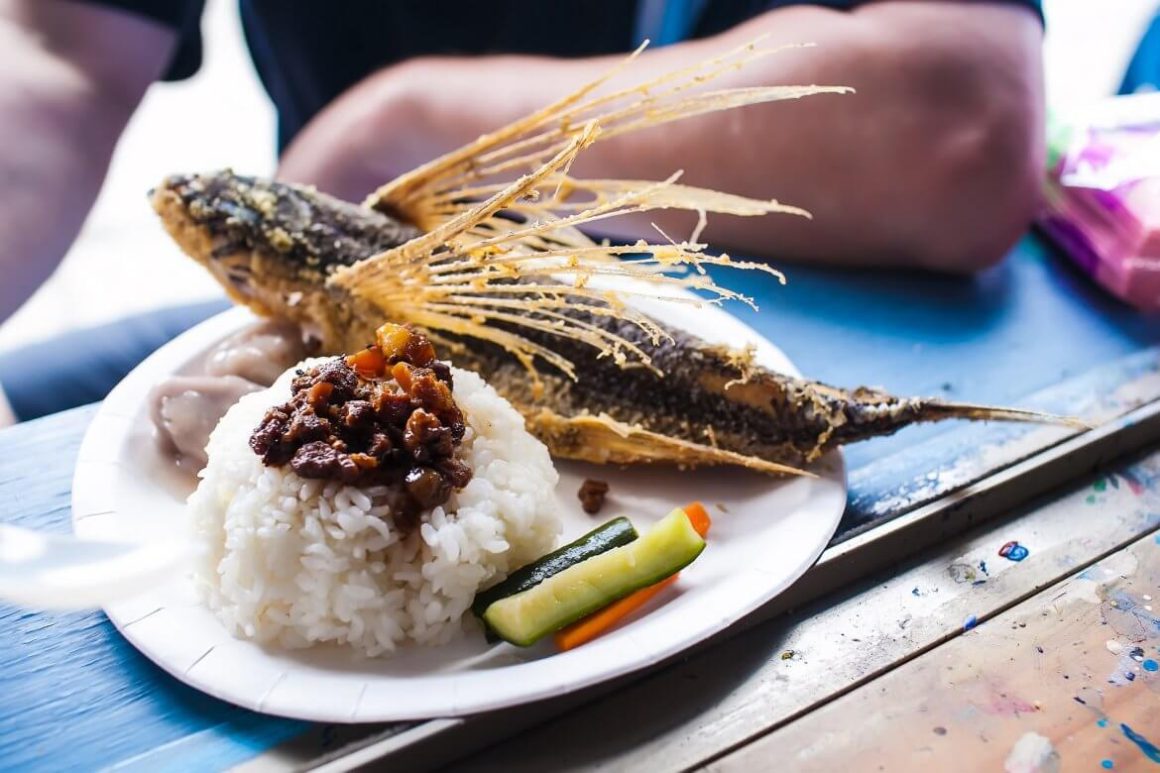 Fried flying fish – Taiwan Scene