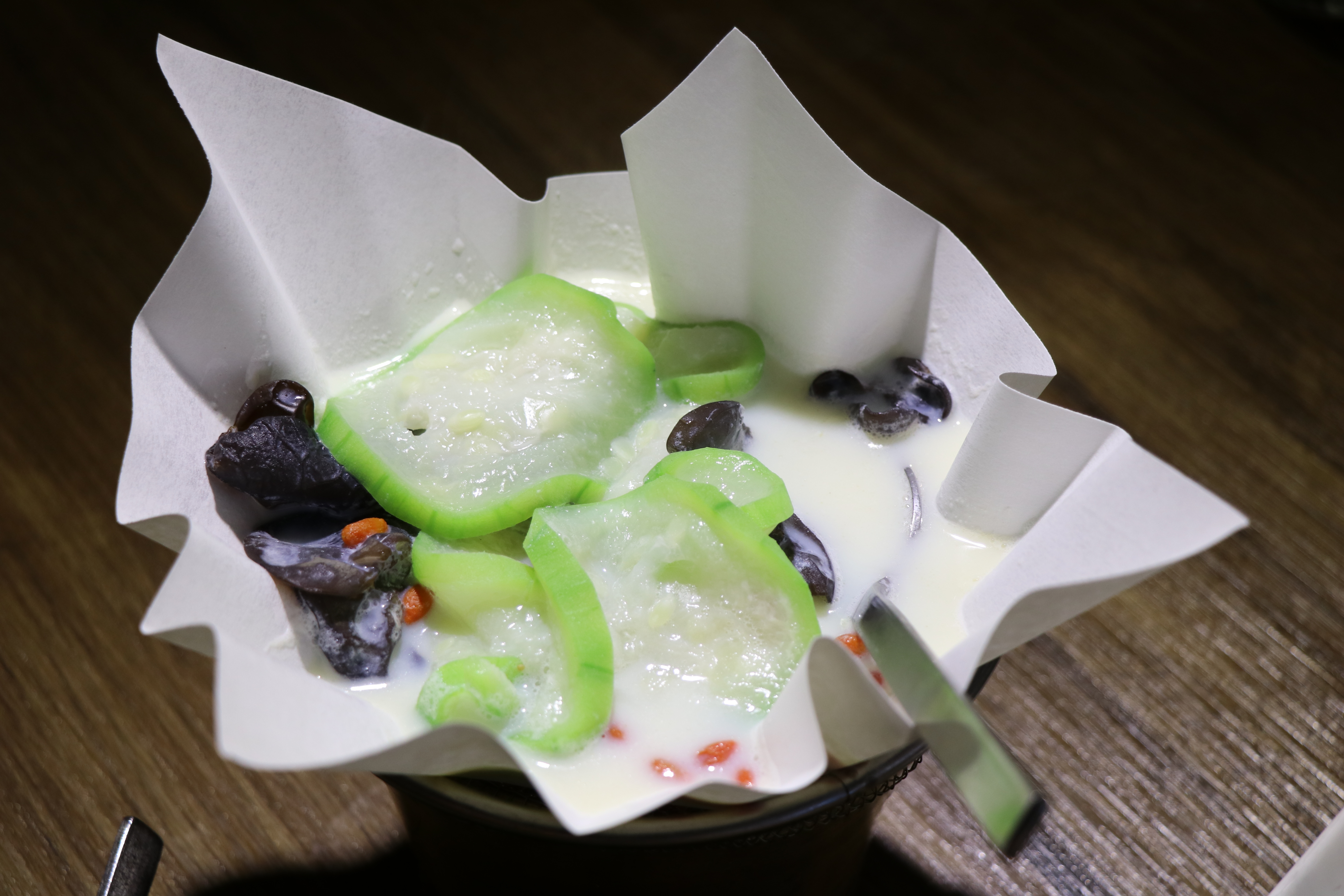 Taiwan Scene_FunNow_fun bar_ Restaurant_豆漿絲瓜燒steamed luffa with soy milk soup1