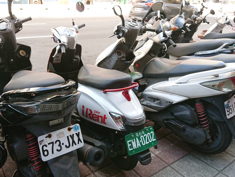 iRENT is one of the biggest scooter rental companies in Taiwan. 