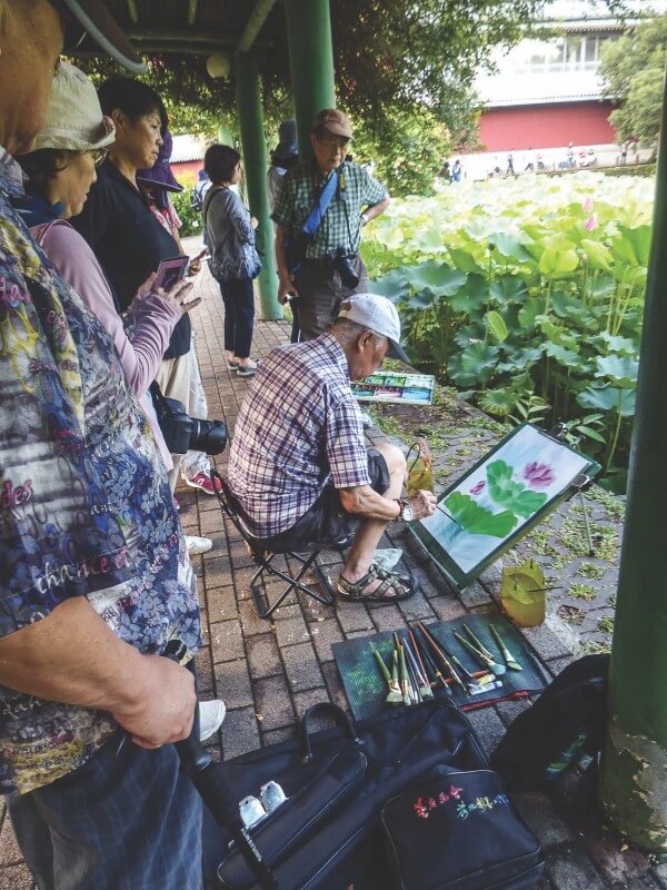Painters in Taipei Botanical Garden.