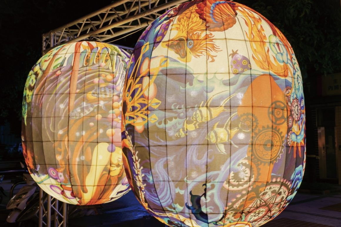 The 2022 Taipei Lantern Festival display, titled Exploring Nature Lantern, created by Dutch artist Karin Janssen. (Photo・Department of Information and Tourism, Taipei City Government)