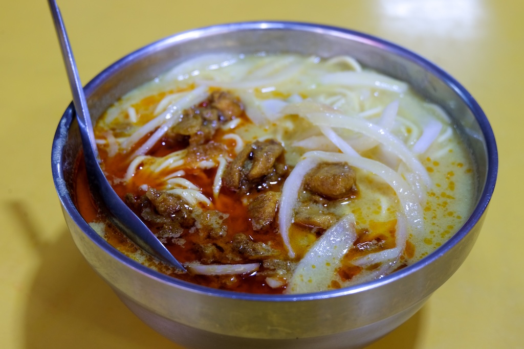 Shwe taung noodles at Daizu Guniang