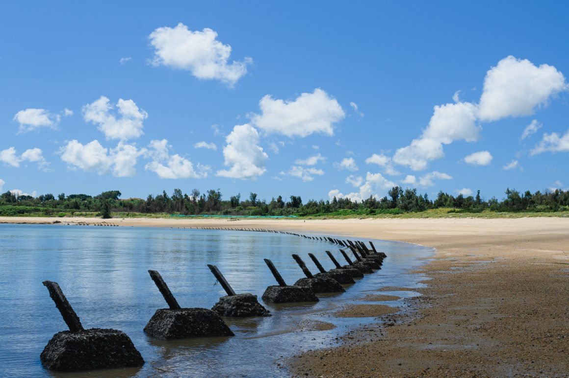 Shuang Kou Beach is only about 6km from downtown Xiamen, on which it has the most impressive view at night.
