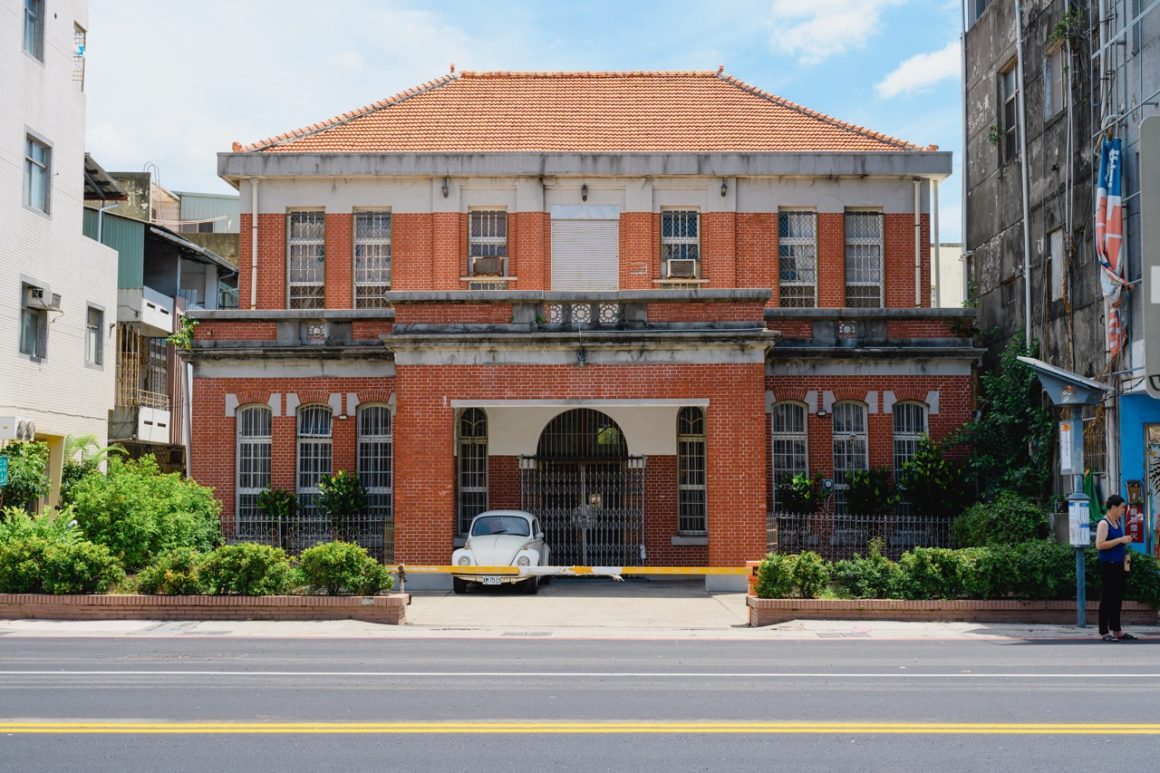 The Takao Substation was renamed the Kaohsiung Police Headquarters in 1924, becoming the first modern police headquarters in Kaohsiung City.
